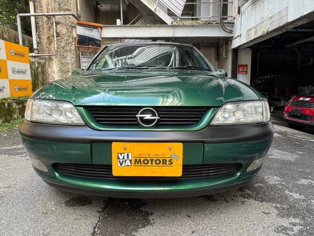 ベクトラ ＣＤ　走行１万ｋｍ　純正１５インチホイール　ＥＣＯＴＥＣエンジン　カラーＣＤ３６９　ＲＩＯ　ＶＥＲＤＥ　ＰＥＡＲＬ　ＭＥＴ（4枚目）