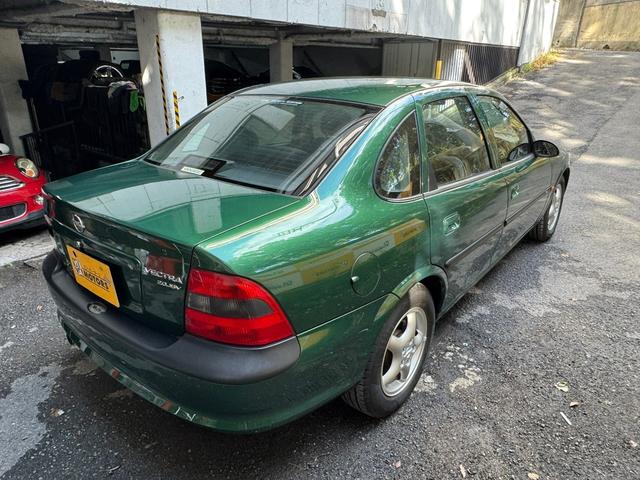 ベクトラ ＣＤ　走行１万ｋｍ　純正１５インチホイール　ＥＣＯＴＥＣエンジン　カラーＣＤ３６９　ＲＩＯ　ＶＥＲＤＥ　ＰＥＡＲＬ　ＭＥＴ（10枚目）
