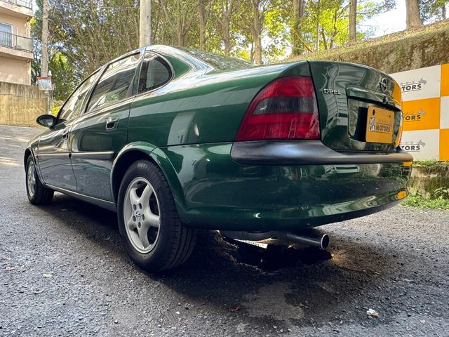 ベクトラ ＣＤ　走行１万ｋｍ　純正１５インチホイール　ＥＣＯＴＥＣエンジン　カラーＣＤ３６９　ＲＩＯ　ＶＥＲＤＥ　ＰＥＡＲＬ　ＭＥＴ（15枚目）
