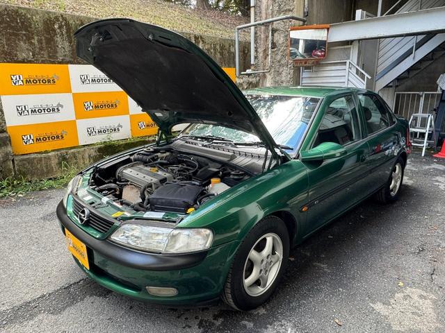 ベクトラ ＣＤ　走行１万ｋｍ　純正１５インチホイール　ＥＣＯＴＥＣエンジン　カラーＣＤ３６９　ＲＩＯ　ＶＥＲＤＥ　ＰＥＡＲＬ　ＭＥＴ（55枚目）