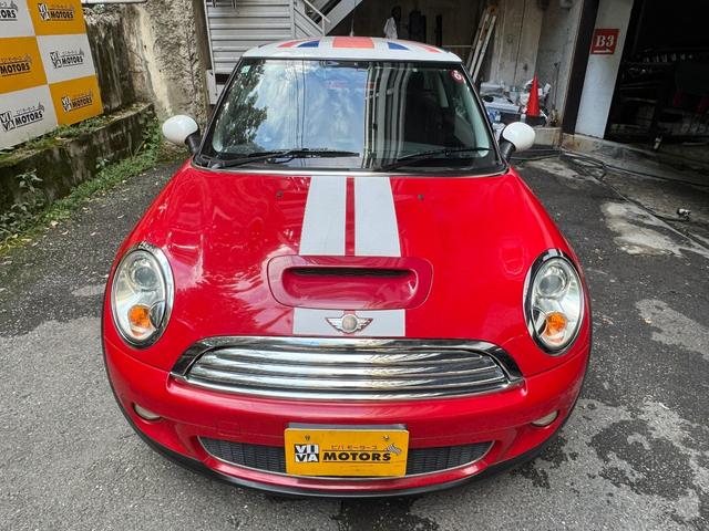 ＭＩＮＩ クーパーＳ　６速ＡＴ　ターボ　ボディカラーチリレッド　ストラーダナビ（3枚目）