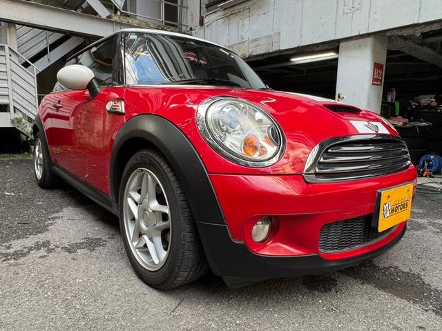 ＭＩＮＩ クーパーＳ　６速ＡＴ　ターボ　ボディカラーチリレッド　ストラーダナビ（6枚目）