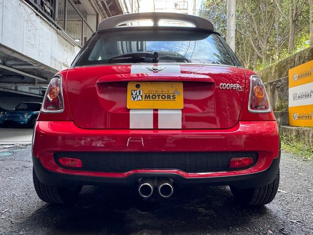 ＭＩＮＩ クーパーＳ　６速ＡＴ　ターボ　ボディカラーチリレッド　ストラーダナビ（13枚目）