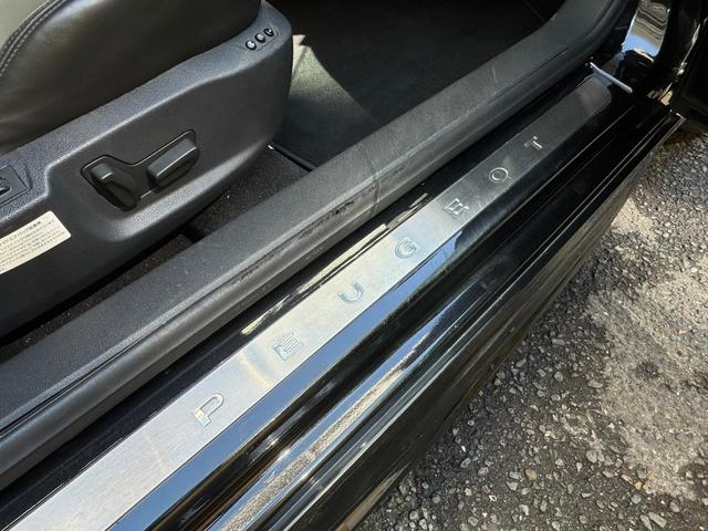 ＲＣＺ ベースグレード　１９インチアルミ　サイバーナビＡＶＩＣ－ＺＨ０７　地デジフルセグ　カラーバックモニター　ＤＶＤ－Ｖ／ＣＤ／Ｂｌｕｅｔｏｏｔｈ／ＵＳＢ／ＳＤ　ＥＴＣ（26枚目）