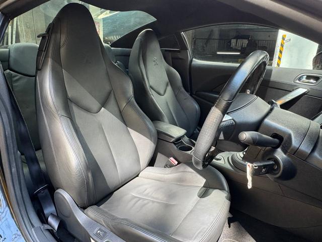 ＲＣＺ ベースグレード　１９インチアルミ　サイバーナビＡＶＩＣ－ＺＨ０７　地デジフルセグ　カラーバックモニター　ＤＶＤ－Ｖ／ＣＤ／Ｂｌｕｅｔｏｏｔｈ／ＵＳＢ／ＳＤ　ＥＴＣ（29枚目）