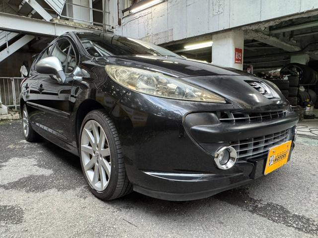 ２０７ ＳＷ　ＧＴｉ　５速ＭＴ　ターボ　ブラックレザーシート　パノラマルーフ　純正１７インチホイール　カロッツェリアＤＥＨ－５５００　ＥＴＣ　スペアタイヤ　オートエアコン（6枚目）