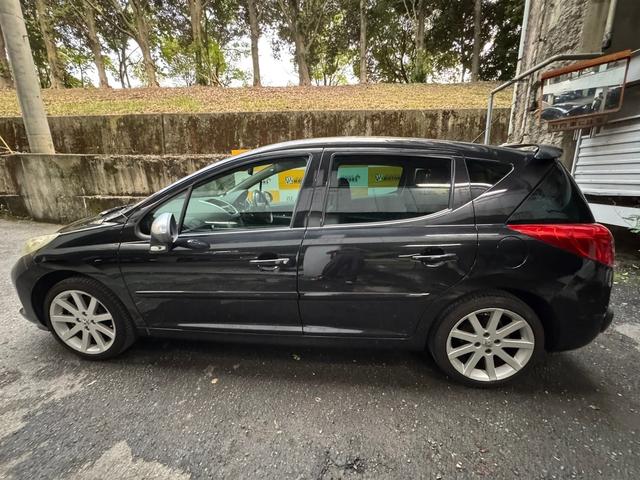 ２０７ ＳＷ　ＧＴｉ　５速ＭＴ　ターボ　ブラックレザーシート　パノラマルーフ　純正１７インチホイール　カロッツェリアＤＥＨ－５５００　ＥＴＣ　スペアタイヤ　オートエアコン（17枚目）