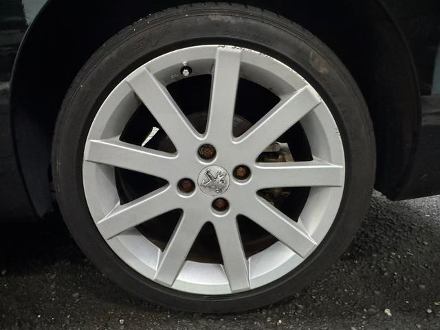 ２０７ ＳＷ　ＧＴｉ　５速ＭＴ　ターボ　ブラックレザーシート　パノラマルーフ　純正１７インチホイール　カロッツェリアＤＥＨ－５５００　ＥＴＣ　スペアタイヤ　オートエアコン（21枚目）