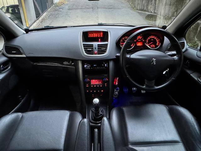 ２０７ ＳＷ　ＧＴｉ　５速ＭＴ　ターボ　ブラックレザーシート　パノラマルーフ　純正１７インチホイール　カロッツェリアＤＥＨ－５５００　ＥＴＣ　スペアタイヤ　オートエアコン（41枚目）
