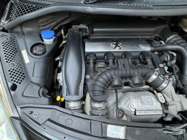 ２０７ ＳＷ　ＧＴｉ　５速ＭＴ　ターボ　ブラックレザーシート　パノラマルーフ　純正１７インチホイール　カロッツェリアＤＥＨ－５５００　ＥＴＣ　スペアタイヤ　オートエアコン（66枚目）
