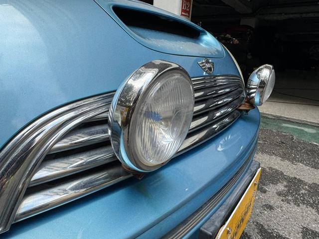 ＭＩＮＩ クーパーＳ　Ｒ５３クーパーＳ　６ＭＴ　スーパーチャージャー　ＢＬＩＴＺ車高調　運転席レカロシート　社外マフラー　オーディオレス　エレクトリックブルー　フロントフォグランプ（7枚目）