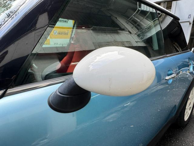 ＭＩＮＩ クーパーＳ　Ｒ５３クーパーＳ　６ＭＴ　スーパーチャージャー　ＢＬＩＴＺ車高調　運転席レカロシート　社外マフラー　オーディオレス　エレクトリックブルー　フロントフォグランプ（9枚目）