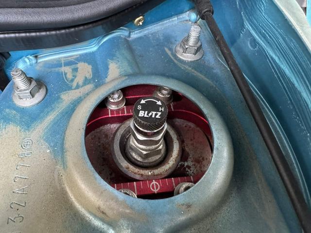 ＭＩＮＩ クーパーＳ　Ｒ５３クーパーＳ　６ＭＴ　スーパーチャージャー　ＢＬＩＴＺ車高調　運転席レカロシート　社外マフラー　オーディオレス　エレクトリックブルー　フロントフォグランプ（15枚目）