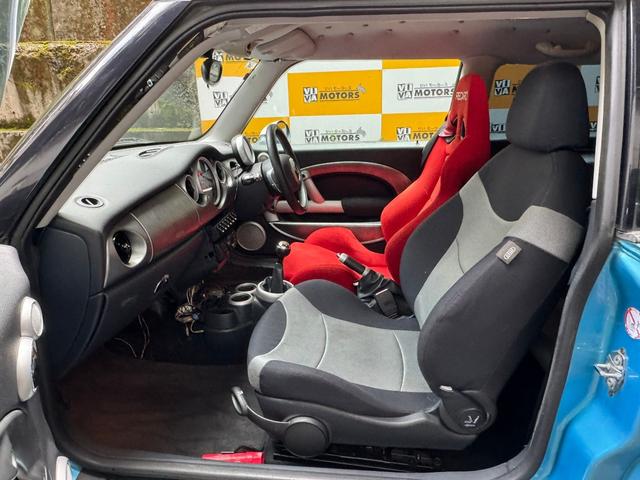ＭＩＮＩ クーパーＳ　Ｒ５３クーパーＳ　６ＭＴ　スーパーチャージャー　ＢＬＩＴＺ車高調　運転席レカロシート　社外マフラー　オーディオレス　エレクトリックブルー　フロントフォグランプ（30枚目）