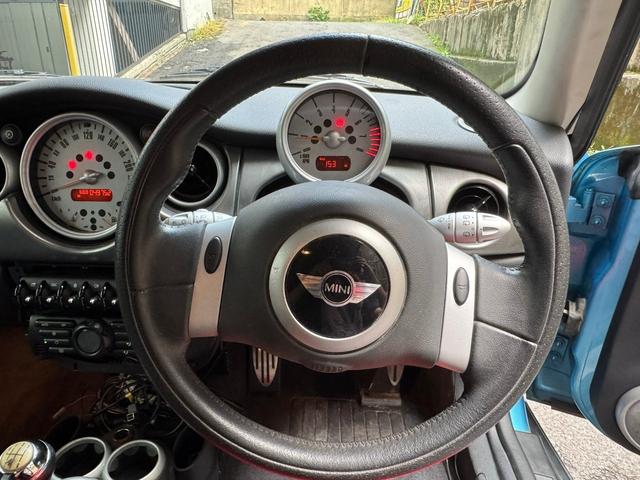 ＭＩＮＩ クーパーＳ　Ｒ５３クーパーＳ　６ＭＴ　スーパーチャージャー　ＢＬＩＴＺ車高調　運転席レカロシート　社外マフラー　オーディオレス　エレクトリックブルー　フロントフォグランプ（40枚目）