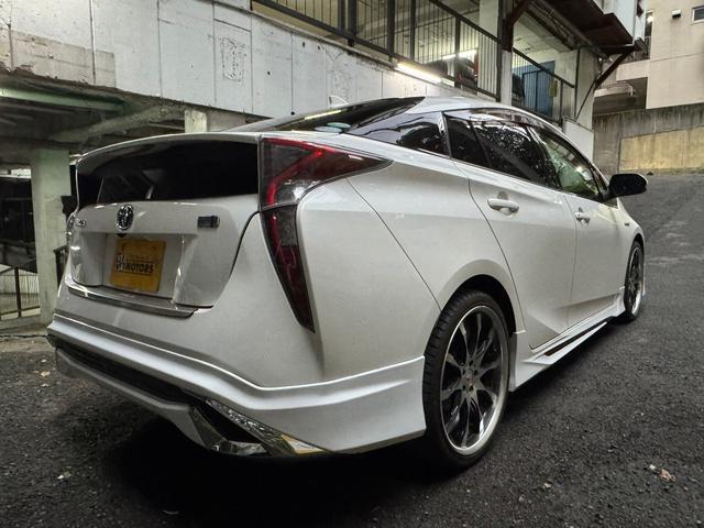 プリウス S モデリスタフロントスポイラー モデリスタサイドスカート WORK SCHWERT19インチアルミ 地デジディーラーナビNSZT-W66T ナビ連動ドラレコDRT-H66A バックモニター スペアタイヤ(13枚目)