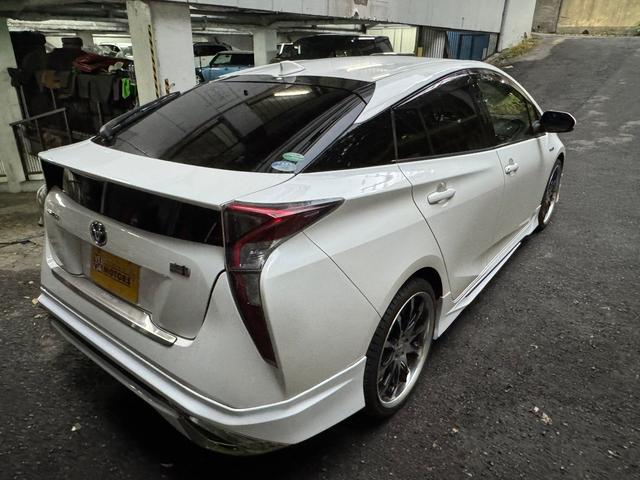 プリウス S モデリスタフロントスポイラー モデリスタサイドスカート WORK SCHWERT19インチアルミ 地デジディーラーナビNSZT-W66T ナビ連動ドラレコDRT-H66A バックモニター スペアタイヤ(14枚目)