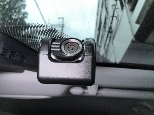 プリウス S モデリスタフロントスポイラー モデリスタサイドスカート WORK SCHWERT19インチアルミ 地デジディーラーナビNSZT-W66T ナビ連動ドラレコDRT-H66A バックモニター スペアタイヤ(26枚目)