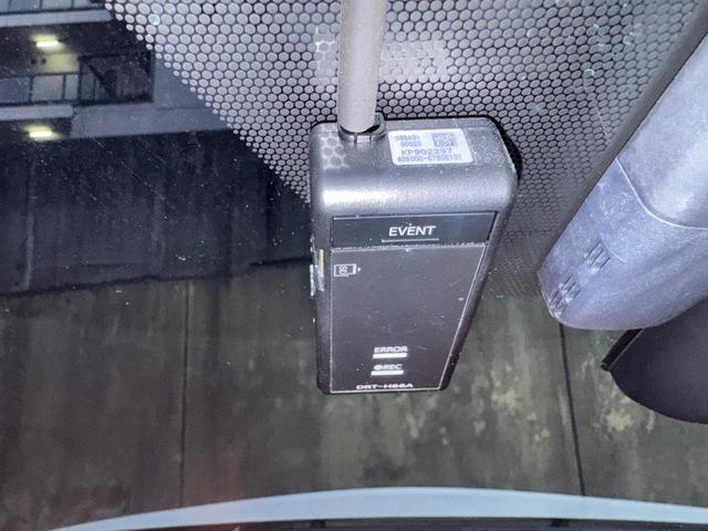 プリウス S モデリスタフロントスポイラー モデリスタサイドスカート WORK SCHWERT19インチアルミ 地デジディーラーナビNSZT-W66T ナビ連動ドラレコDRT-H66A バックモニター スペアタイヤ(27枚目)