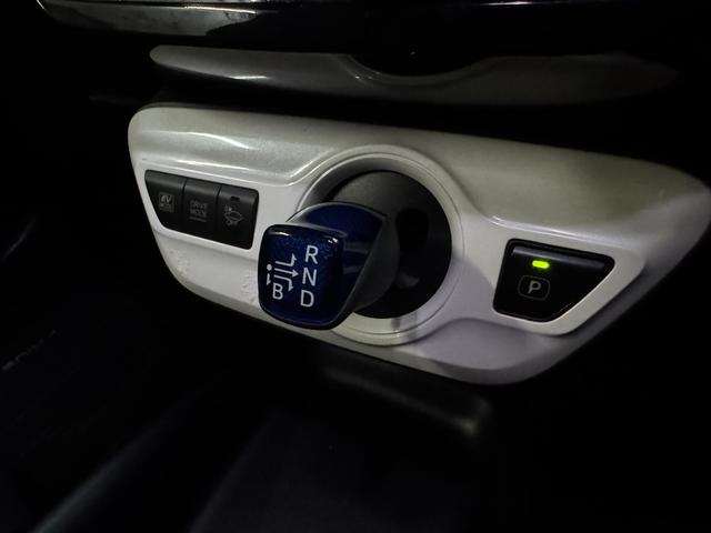 プリウス S モデリスタフロントスポイラー モデリスタサイドスカート WORK SCHWERT19インチアルミ 地デジディーラーナビNSZT-W66T ナビ連動ドラレコDRT-H66A バックモニター スペアタイヤ(33枚目)