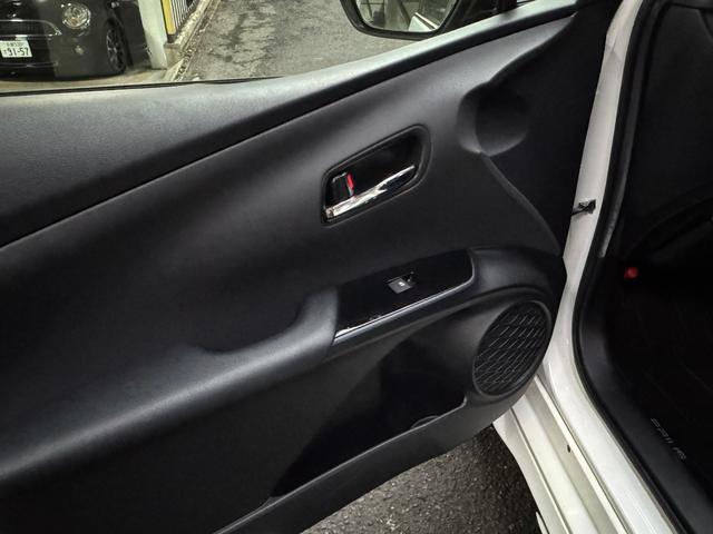 プリウス S モデリスタフロントスポイラー モデリスタサイドスカート WORK SCHWERT19インチアルミ 地デジディーラーナビNSZT-W66T ナビ連動ドラレコDRT-H66A バックモニター スペアタイヤ(41枚目)