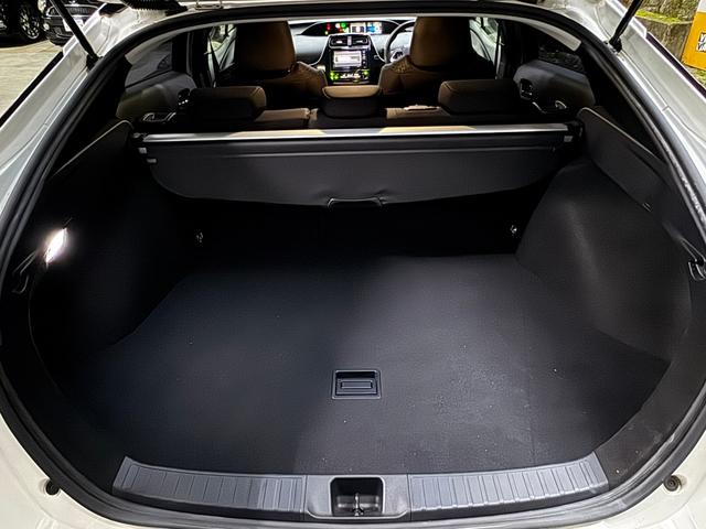 プリウス S モデリスタフロントスポイラー モデリスタサイドスカート WORK SCHWERT19インチアルミ 地デジディーラーナビNSZT-W66T ナビ連動ドラレコDRT-H66A バックモニター スペアタイヤ(46枚目)