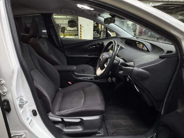 プリウス S モデリスタフロントスポイラー モデリスタサイドスカート WORK SCHWERT19インチアルミ 地デジディーラーナビNSZT-W66T ナビ連動ドラレコDRT-H66A バックモニター スペアタイヤ(53枚目)