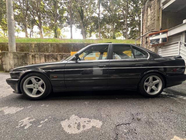 当店は自社整備工場完備！オイル交換やブレーキパッド交換はもちろん、クラッチ交換や各所オイル漏れ修理、エンジンのかからないお車の修理も行ってます。