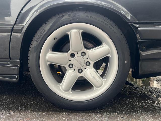 板金塗装、内装リペア、ヘッドライトコーティング、ボディコーティング、レザーシートリペア、フィルム貼り、全て自社で行ってます！お気軽にご相談下さい。