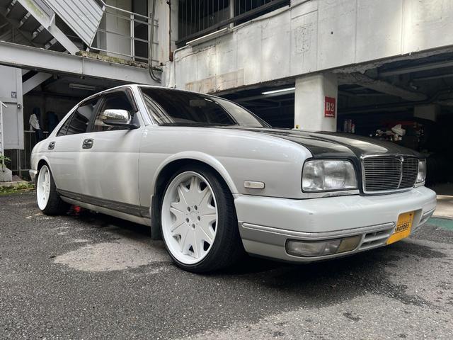 シーマ ４１Ｌ　レザーシート　電動シート　カーボンボンネット　ＷＯＲＫ　ＶＡＲＩＡＮＺＡ　１９インチアルミ　車高調　リアトーコントロールロッド　Ｋ－ＢＲＥＡＫマフラー　ＬＥＤテールランプ（7枚目）