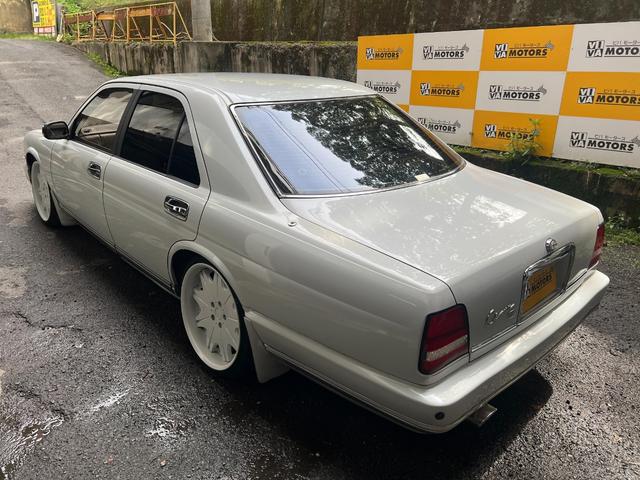 シーマ ４１Ｌ　レザーシート　電動シート　カーボンボンネット　ＷＯＲＫ　ＶＡＲＩＡＮＺＡ　１９インチアルミ　車高調　リアトーコントロールロッド　Ｋ－ＢＲＥＡＫマフラー　ＬＥＤテールランプ（10枚目）