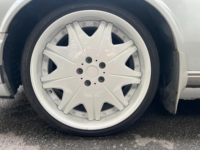 シーマ ４１Ｌ　レザーシート　電動シート　カーボンボンネット　ＷＯＲＫ　ＶＡＲＩＡＮＺＡ　１９インチアルミ　車高調　リアトーコントロールロッド　Ｋ－ＢＲＥＡＫマフラー　ＬＥＤテールランプ（17枚目）