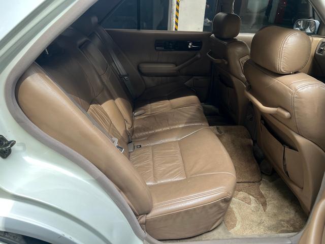 シーマ ４１Ｌ　レザーシート　電動シート　カーボンボンネット　ＷＯＲＫ　ＶＡＲＩＡＮＺＡ　１９インチアルミ　車高調　リアトーコントロールロッド　Ｋ－ＢＲＥＡＫマフラー　ＬＥＤテールランプ（40枚目）