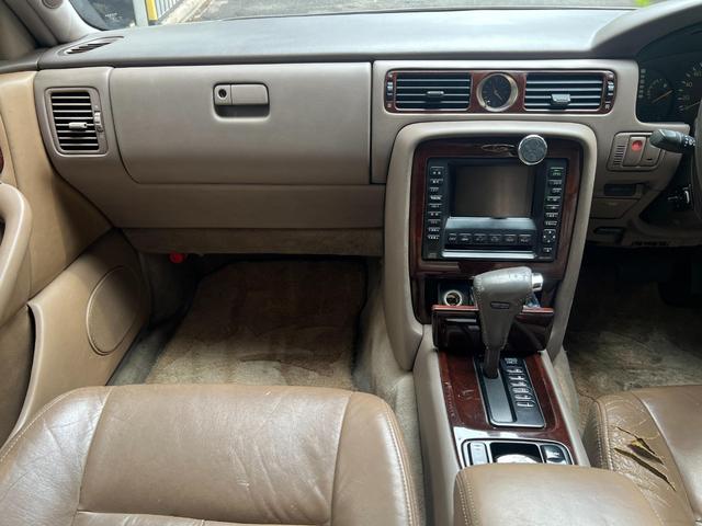 シーマ ４１Ｌ　レザーシート　電動シート　カーボンボンネット　ＷＯＲＫ　ＶＡＲＩＡＮＺＡ　１９インチアルミ　車高調　リアトーコントロールロッド　Ｋ－ＢＲＥＡＫマフラー　ＬＥＤテールランプ（47枚目）