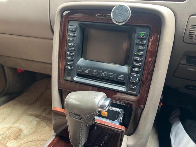 シーマ ４１Ｌ　レザーシート　電動シート　カーボンボンネット　ＷＯＲＫ　ＶＡＲＩＡＮＺＡ　１９インチアルミ　車高調　リアトーコントロールロッド　Ｋ－ＢＲＥＡＫマフラー　ＬＥＤテールランプ（52枚目）