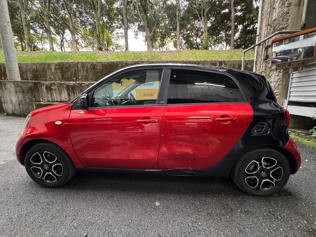 スマートフォーフォー プライム　プライム　黒革シート　パノラマルーフ　パナソニックナビＣＮ－Ｇ１１００ＶＤ　バックモニター　１５インチ純正アルミ　純正フロアマット（13枚目）