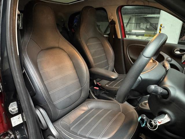 スマートフォーフォー プライム　プライム　黒革シート　パノラマルーフ　パナソニックナビＣＮ－Ｇ１１００ＶＤ　バックモニター　１５インチ純正アルミ　純正フロアマット（28枚目）