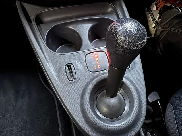 スマートフォーフォー プライム　プライム　黒革シート　パノラマルーフ　パナソニックナビＣＮ－Ｇ１１００ＶＤ　バックモニター　１５インチ純正アルミ　純正フロアマット（47枚目）