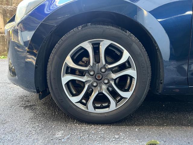 デミオ ＸＤツーリング　６ＭＴ　ディーゼルターボ　プッシュスタート　スマートキー２本　アイドリングストップ　スマートシティブレーキサポート　ヘッドアップディスプレイ　ビルトインＥＴＣ　１６インチアルミ　カラーバックモニター（22枚目）