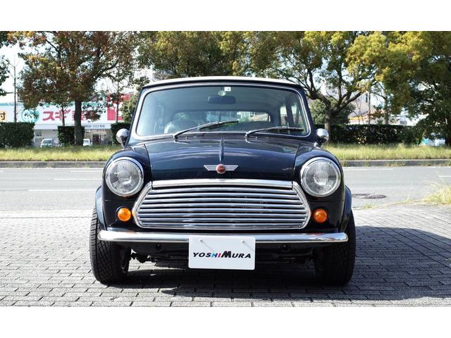 ＭＩＮＩ クーパー１．３ｉ　３５台限定　ジョンクーパーグランプリ（3枚目）