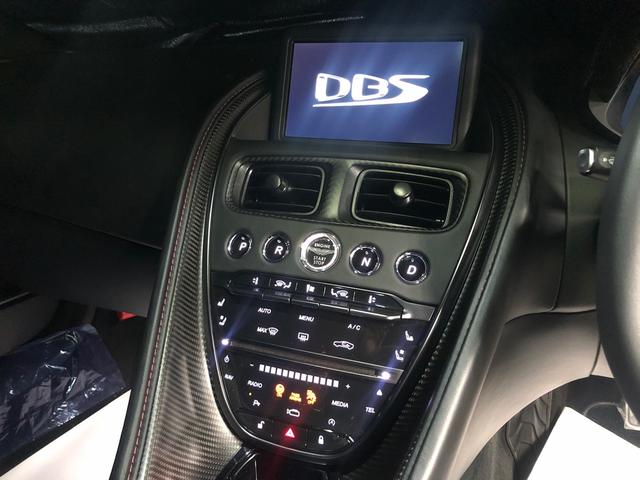 アストンマーティン ＤＢＳスーパーレッジェーラ