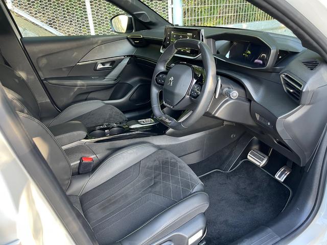 208 GT 2年保証 新シフト シートヒーター 8速AT パドルシフト 純正デジタルインナーミラー ドラレコ ETC スマートキー LEDライト AppleCarPlay アクティブクルーズコントロール 禁煙車(17枚目)