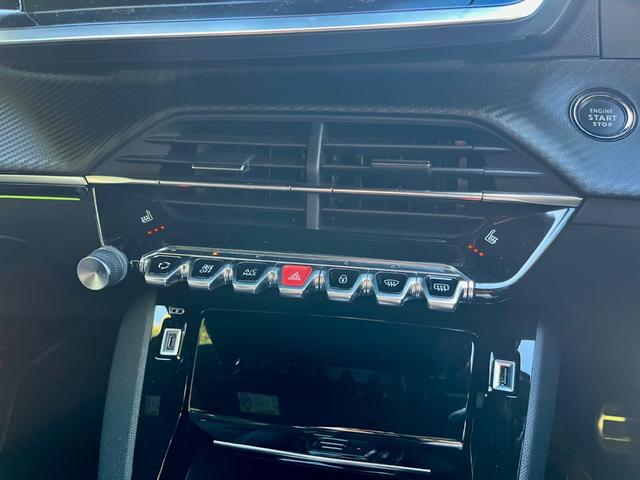 208 GT 2年保証 新シフト シートヒーター 8速AT パドルシフト 純正デジタルインナーミラー ドラレコ ETC スマートキー LEDライト AppleCarPlay アクティブクルーズコントロール 禁煙車(32枚目)