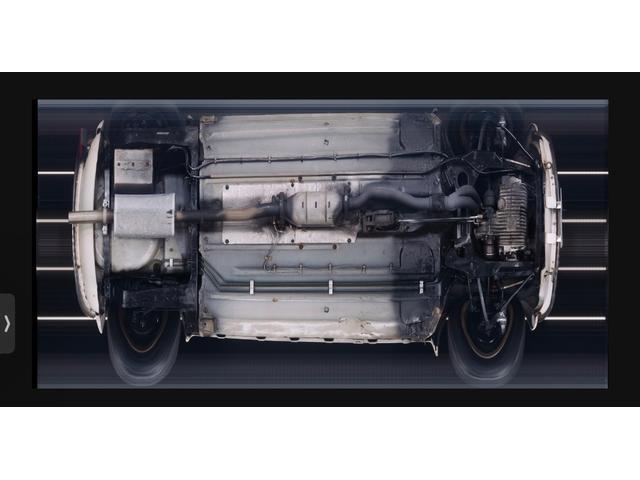 ＭＩＮＩ クーパー　４速クイックシフトＭＴ　センターマフラー　社外サスペンション　１２インチホイール　ウッドステアリング　ＥＴＣ車載器　新品タイヤ交換後納車（4枚目）