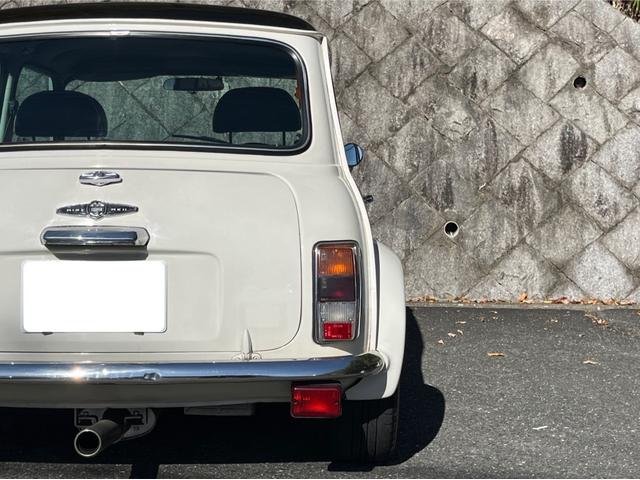 ＭＩＮＩ クーパー　４速クイックシフトＭＴ　センターマフラー　社外サスペンション　１２インチホイール　ウッドステアリング　ＥＴＣ車載器　新品タイヤ交換後納車（16枚目）