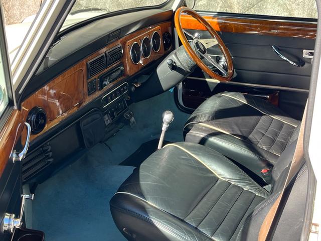 ＭＩＮＩ クーパー　４速クイックシフトＭＴ　センターマフラー　社外サスペンション　１２インチホイール　ウッドステアリング　ＥＴＣ車載器　新品タイヤ交換後納車（21枚目）
