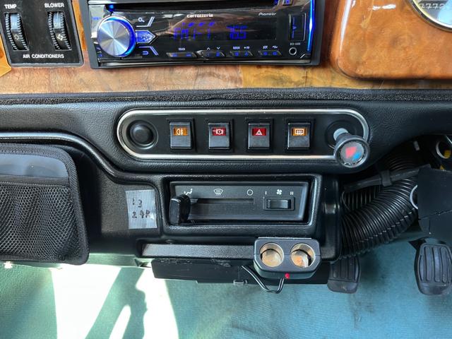 ＭＩＮＩ クーパー　４速クイックシフトＭＴ　センターマフラー　社外サスペンション　１２インチホイール　ウッドステアリング　ＥＴＣ車載器　新品タイヤ交換後納車（30枚目）