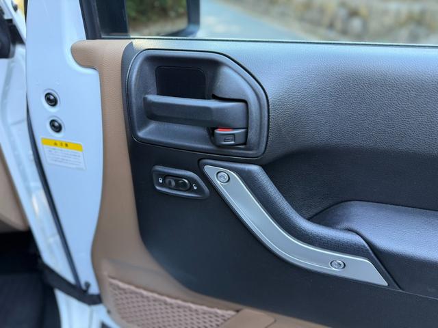 ジープ・ラングラー サハラ　サハラ　カロッツェリアナビ　Ｆ＆Ｒドライブレコーダー（15枚目）