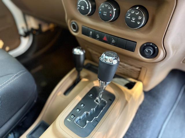 ジープ・ラングラー サハラ　サハラ　カロッツェリアナビ　Ｆ＆Ｒドライブレコーダー（17枚目）