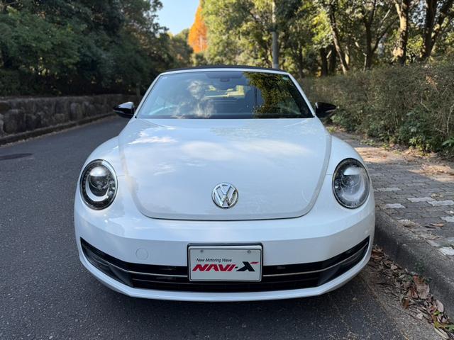 ザ・ビートル・カブリオレ ベースグレード レザーシート 純正OPアルミホイール バックカメラ シートヒーター クルーズコントロール(2枚目)